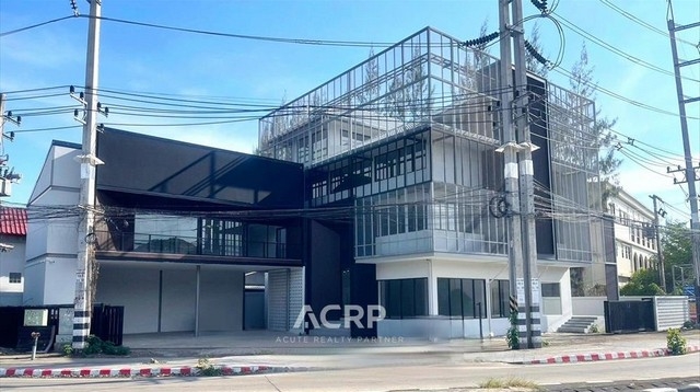 Office building for sale or rent on Don Chan Road in Mueang Chiang Mai