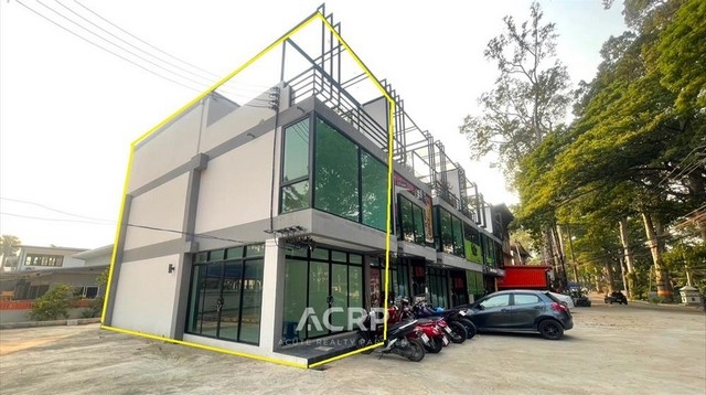 Shophouse for sale in Saraphi Yang Nueng, near to Chiang Mai-Lamphun Road