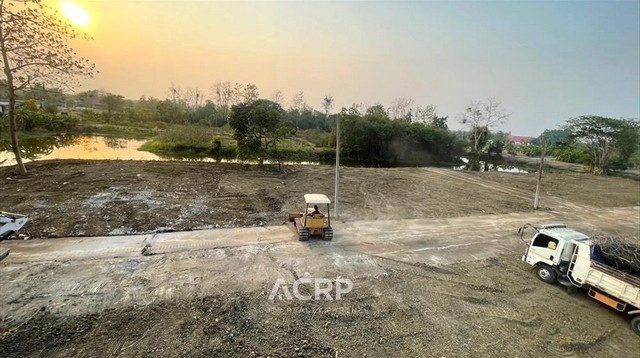 Land for sale in San Kamphaeng District, Chiangmai with 13-1-92 rai.