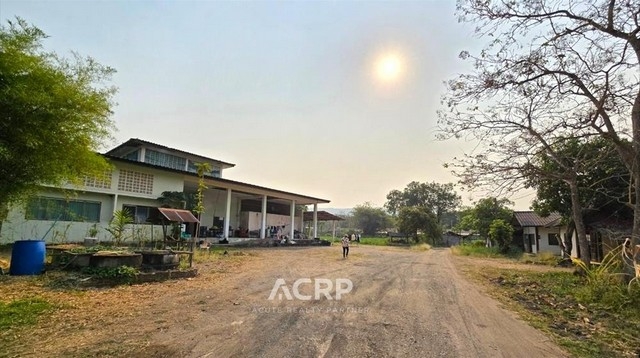 An old dairy farm with buildings for sale in Mae On District, Chiang Mai