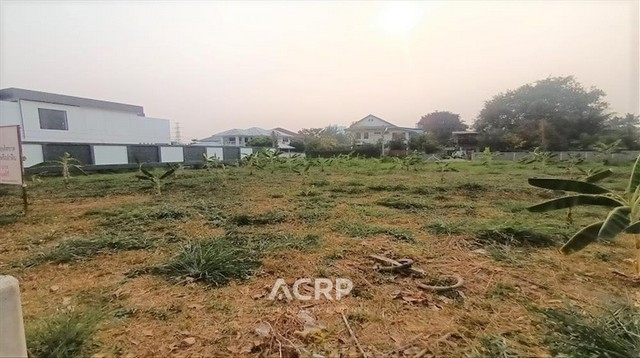 Land for sale near Nong Hoi market in Chiang Mai.