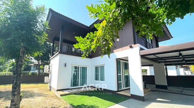 Two-storey house for sale in Burasiri San Phisuea, Chiang Mai.