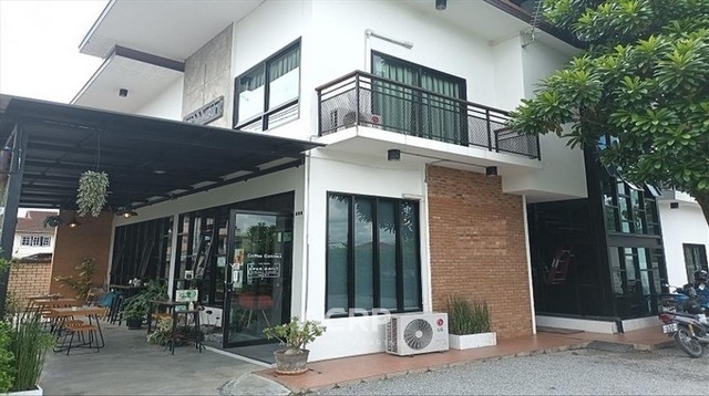 Apartment for sale with coffee shop in Mae Hia, Chiang Mai.