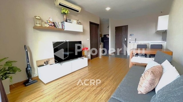 Luxury Condo in the heart of Chiang Mai, 1 Bed near CMU.