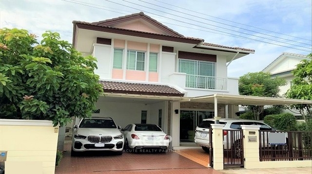 House for sale in Sivalee Ratchaphruek Chiang Mai.