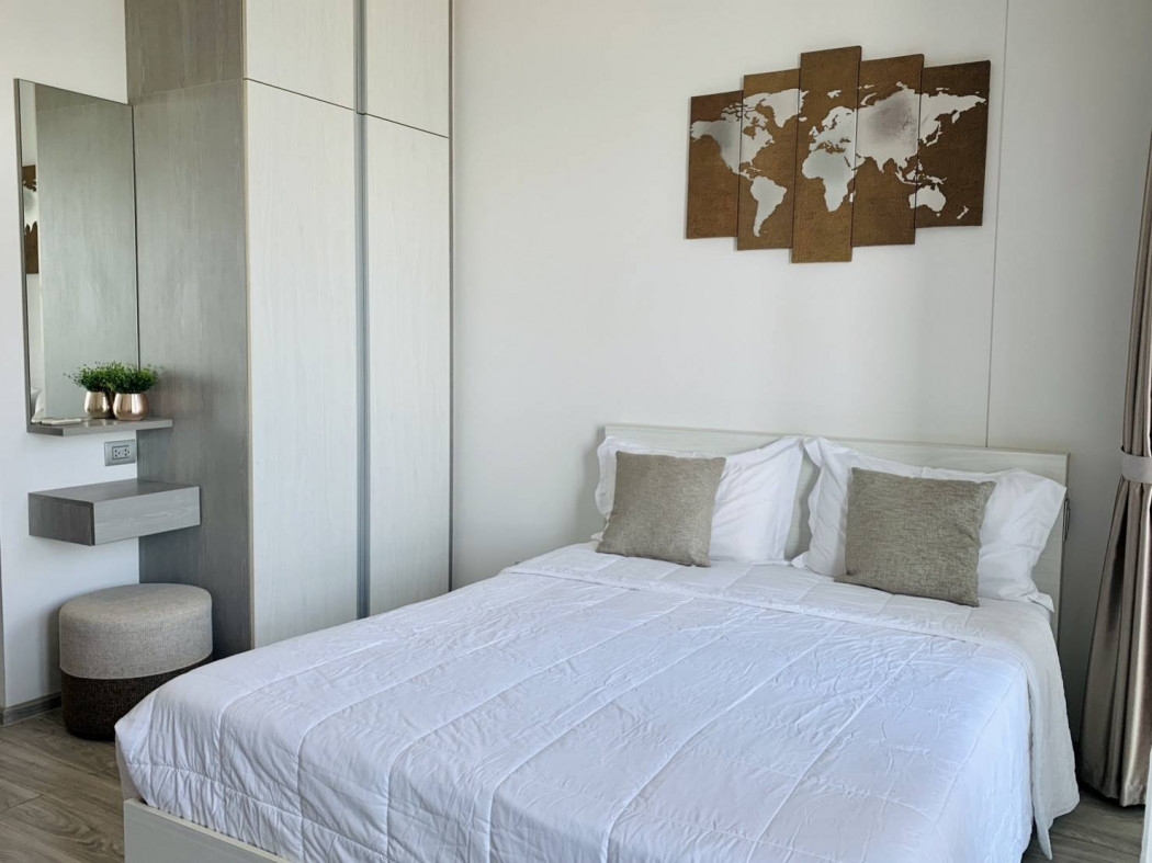 For rent AERAS Beachfront Condominium Pattaya luxury condo Jomtien Beach fully furnished ready to mo