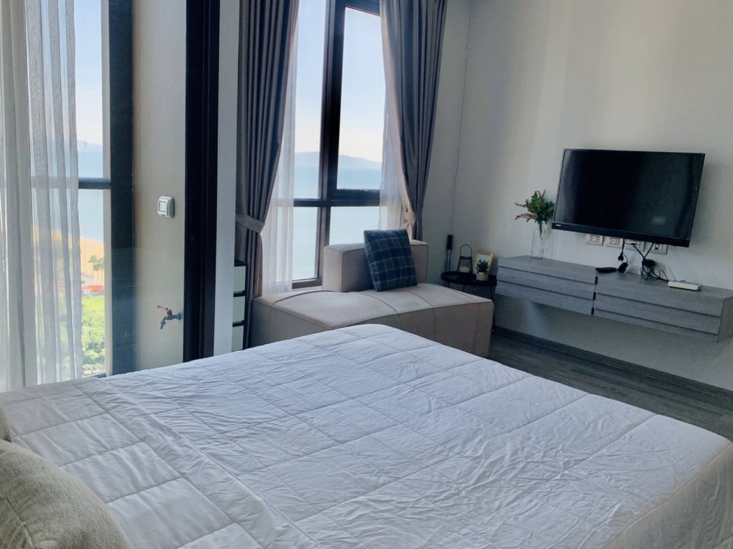 For rent AERAS Beachfront Condominium Pattaya luxury condo Jomtien Beach fully furnished ready to mo