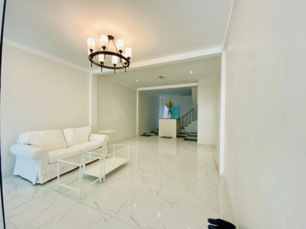 Townhouse 3 floors, Sukhumvit 65, renovated, beautiful decoration