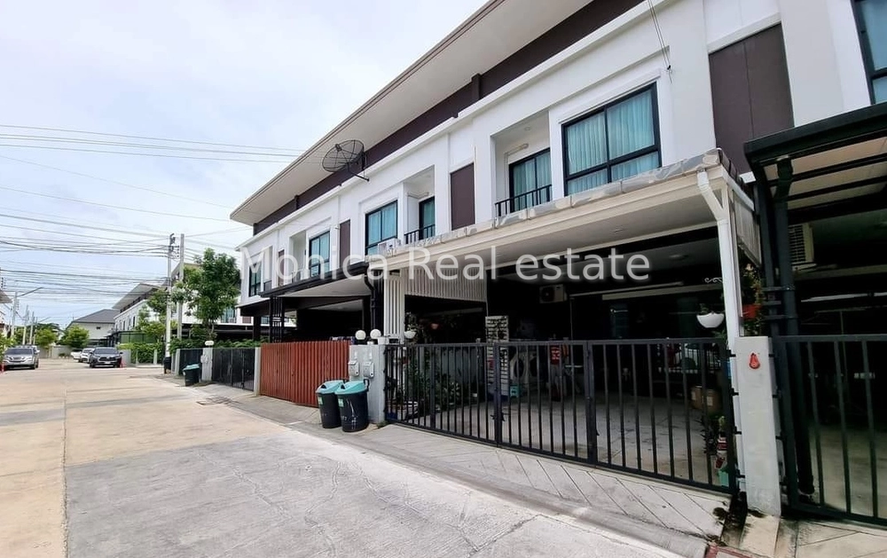 🏠Urgent sale, reduced price!! 2.59 million (from 2.69 million) 🏠2-storey townhouse, Thanyada Plus Village, Wongwaen - Theparak 🏠House in good condition, ready to move in, modern style townhouse