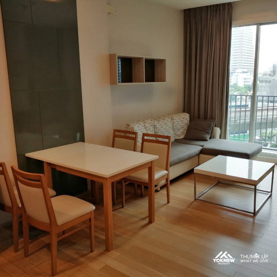 For rent, very good price Condo Siri @ Sukhumvit, decorated in Muji style, spacious, beautiful city 