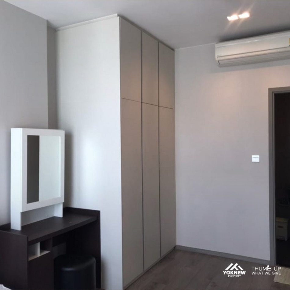 Available for rent A room with separate areas for privacy. Condo Whizdom Avenue Ratchada - Ladprao