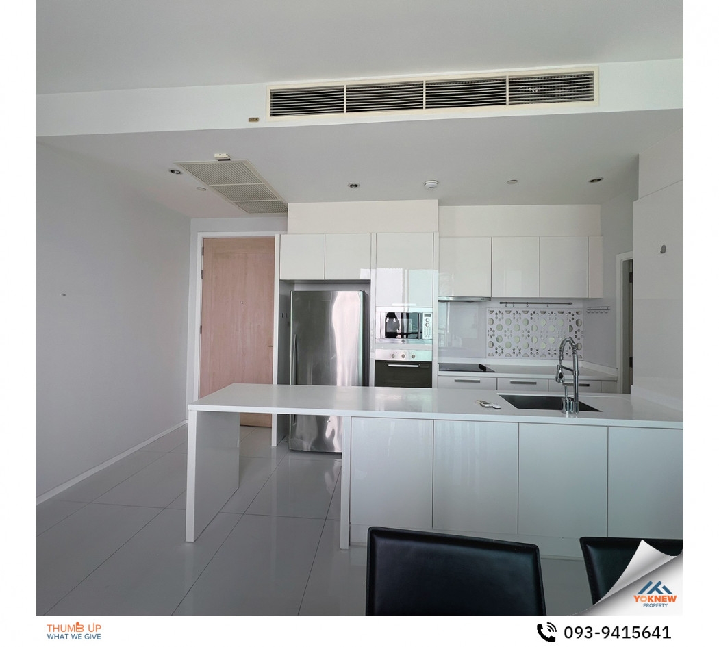 Large room for rent Wind Ratchayothin Condo, very large Penthouse room, view of Chang Building