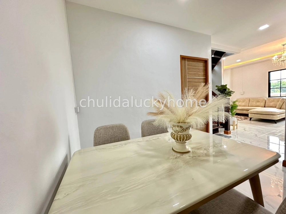 Renovated single house, corner house, Wararom Village, Ratchadaphisek 16, Minburi