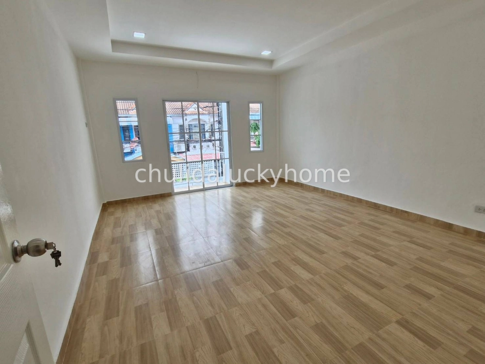 2-storey townhouse, newly renovated, KC Village 1, Hathai Rat 39