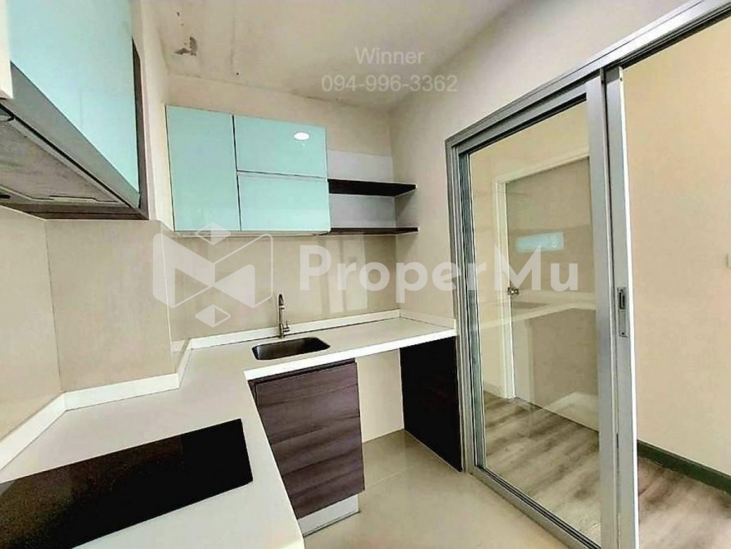 Condo for urgent sale in the heart of Sathorn, near the business district, Assumption College, Bangkok Christian College