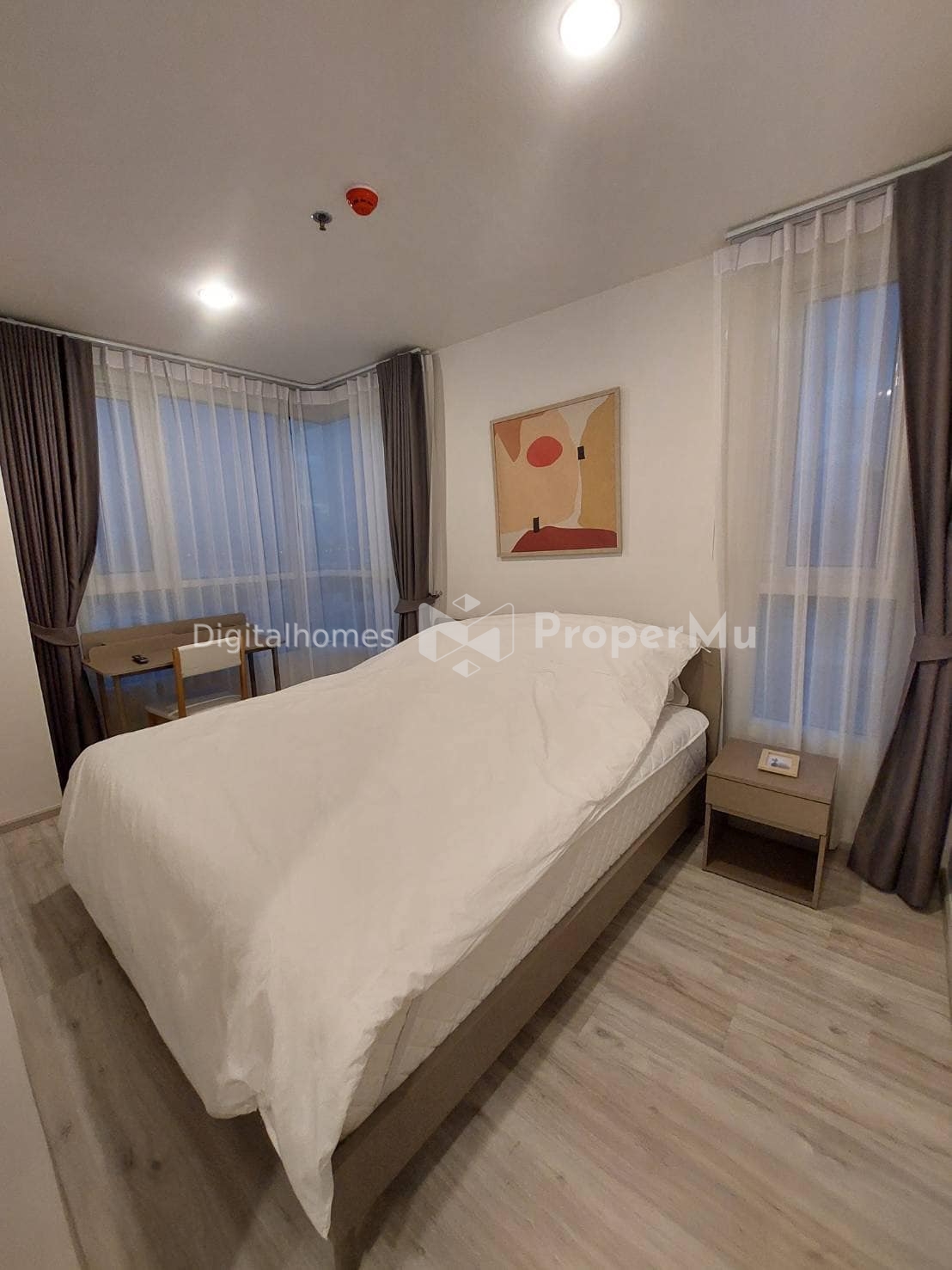 Condo for rent, XT Huai Khwang, 2 bedrooms, fully furnished, 59.1 sq m., near MRT Huai Khwang