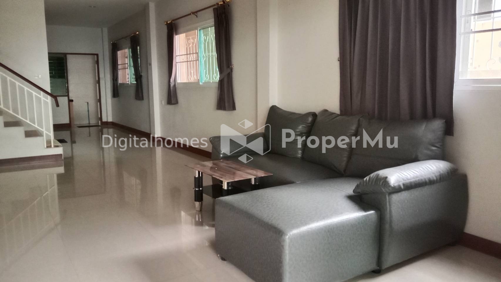 For rent: 3-storey townhouse, Lat Phrao 101, 4 bedrooms, 172 sq m., parking for 3 cars