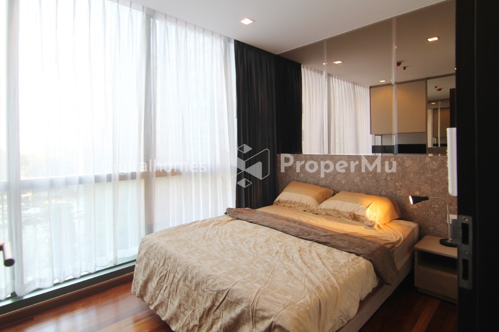 Condo for rent Wish Signature Midtown Siam, 5th floor, has a private lift in the room, 35 sq m., BT