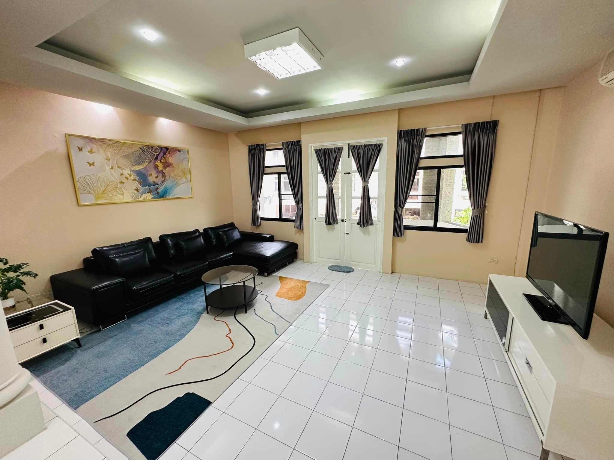 For rent: Single house, Phrom Phong area, Sukhumvit 31, 3 bedrooms, 350 sq m., near Emporium