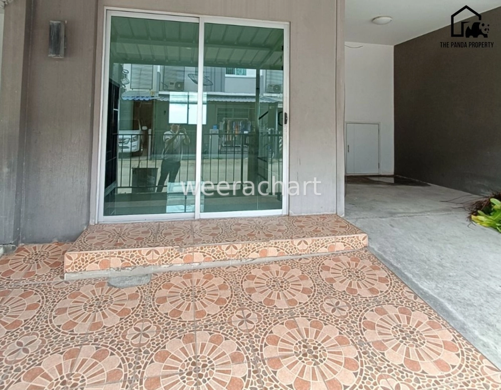 Quality townhome, cheap price, only 1.85 million, free transfer, 2-storey townhome #Pruksa Village 86/1 Soi Wat Si Warin Noi