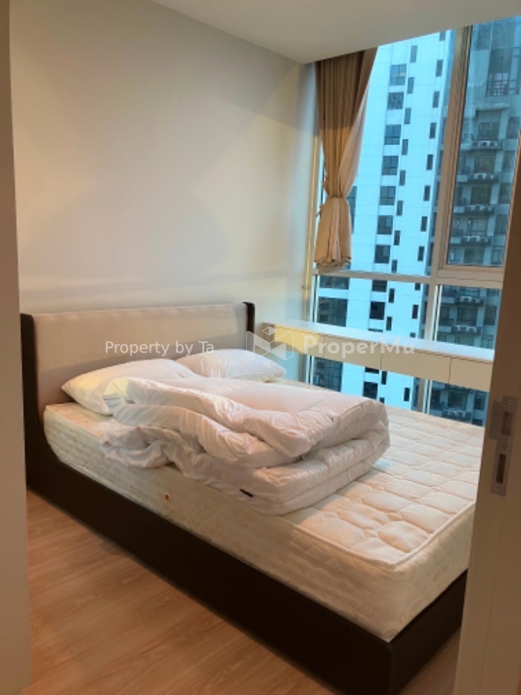 Condo for rent at Noble Revolve Ratchada 2, Rama9