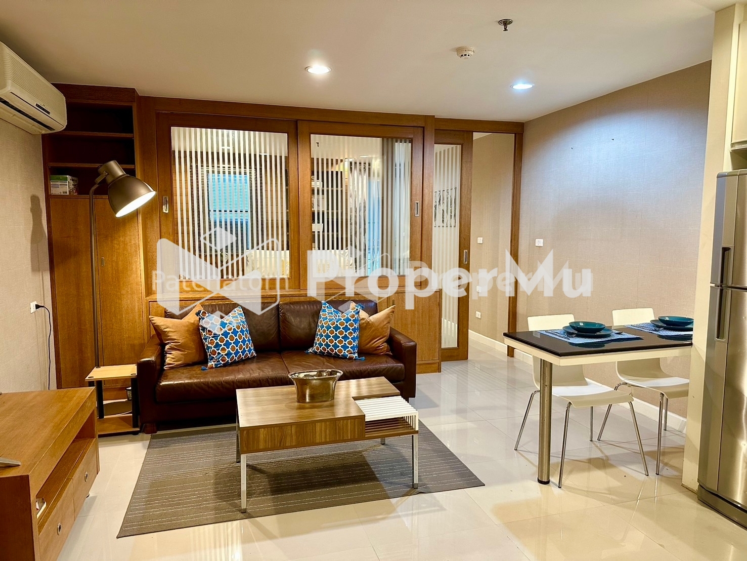 Condominium for Rent  Secene Place Sukhumvit 24 (BTS Phomphong)