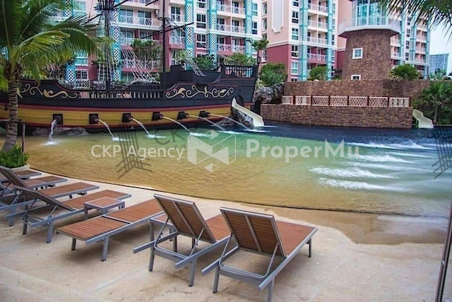 Condo for sale, Grand Caribbean Pattaya, swimming pool view, beautiful room, ready to move in.