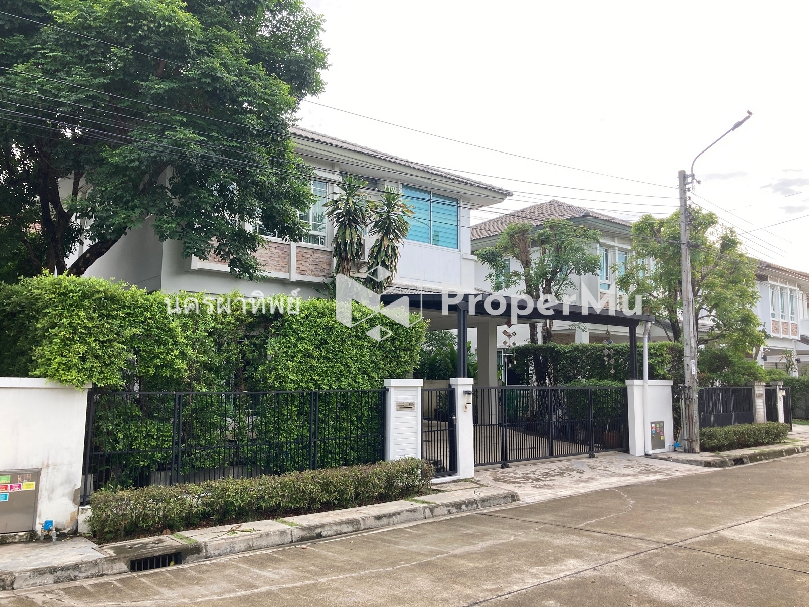 ขายบ้าน หมู่บ้านมัณฑนา รามอินทรา- วงแหวน 3น 3น 1นั่งเล่น 1ทำงาน แอร์ 5 +เฟอร์นิเจอร์ ขาย 5,999,000 ฿