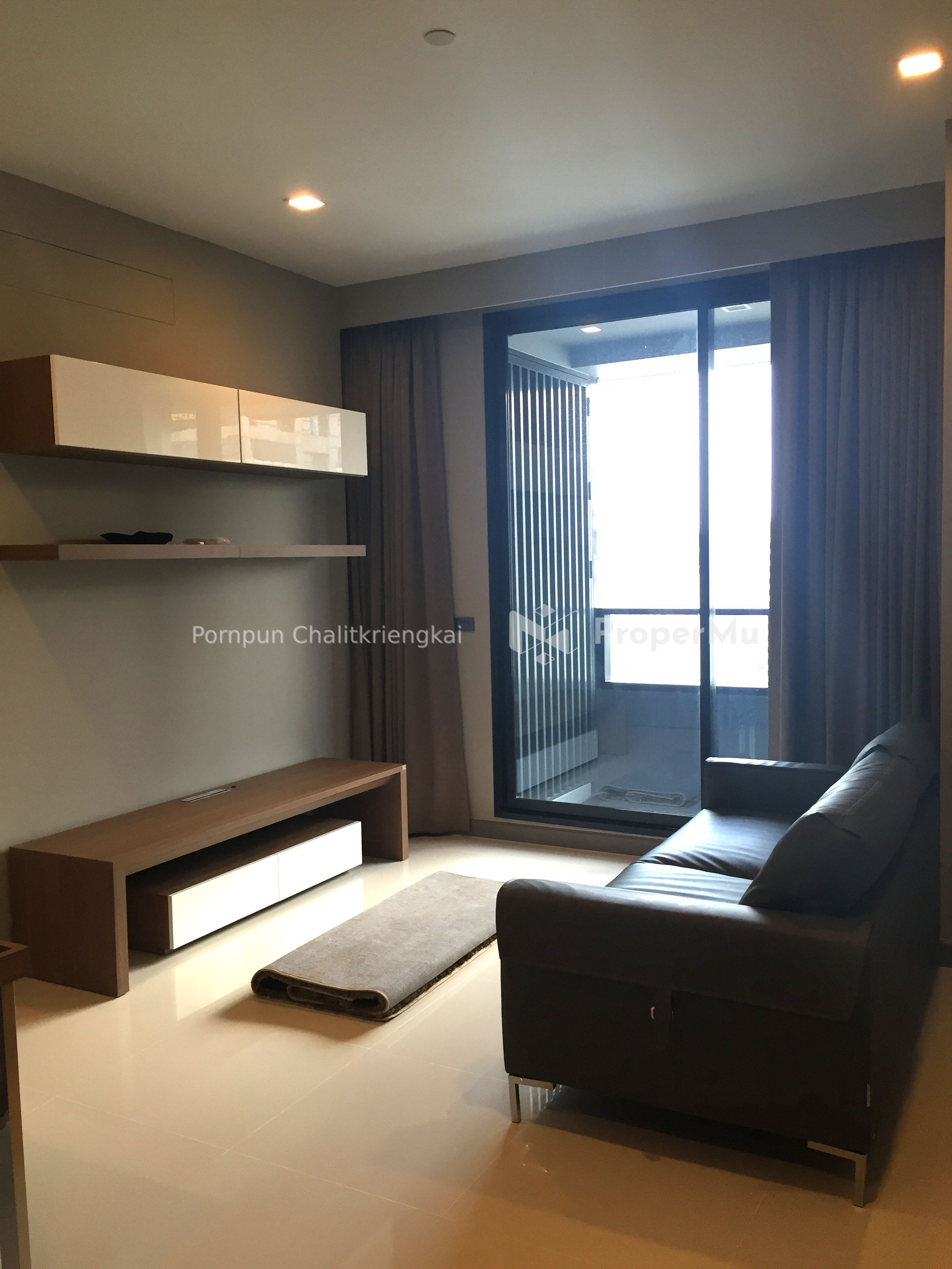 Sell Lower price - Luxury condominium - M Silom 1 br  large unit 51.7 sqm. 