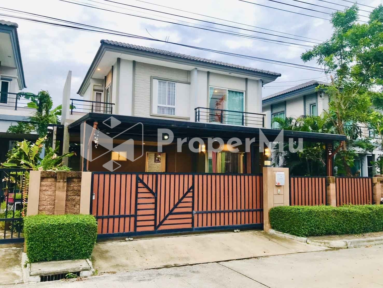 Pets allowed, rent 19,500 baht/month .For rent, 2-storey single house, Pruksa The Plan Village, 