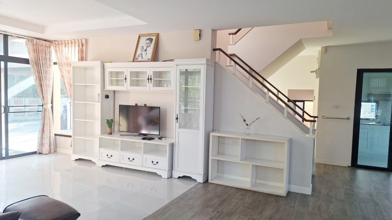 House for rent with furniture, ready to move in, Lam Luk Ka Khlong 5, Wara Bodin Village