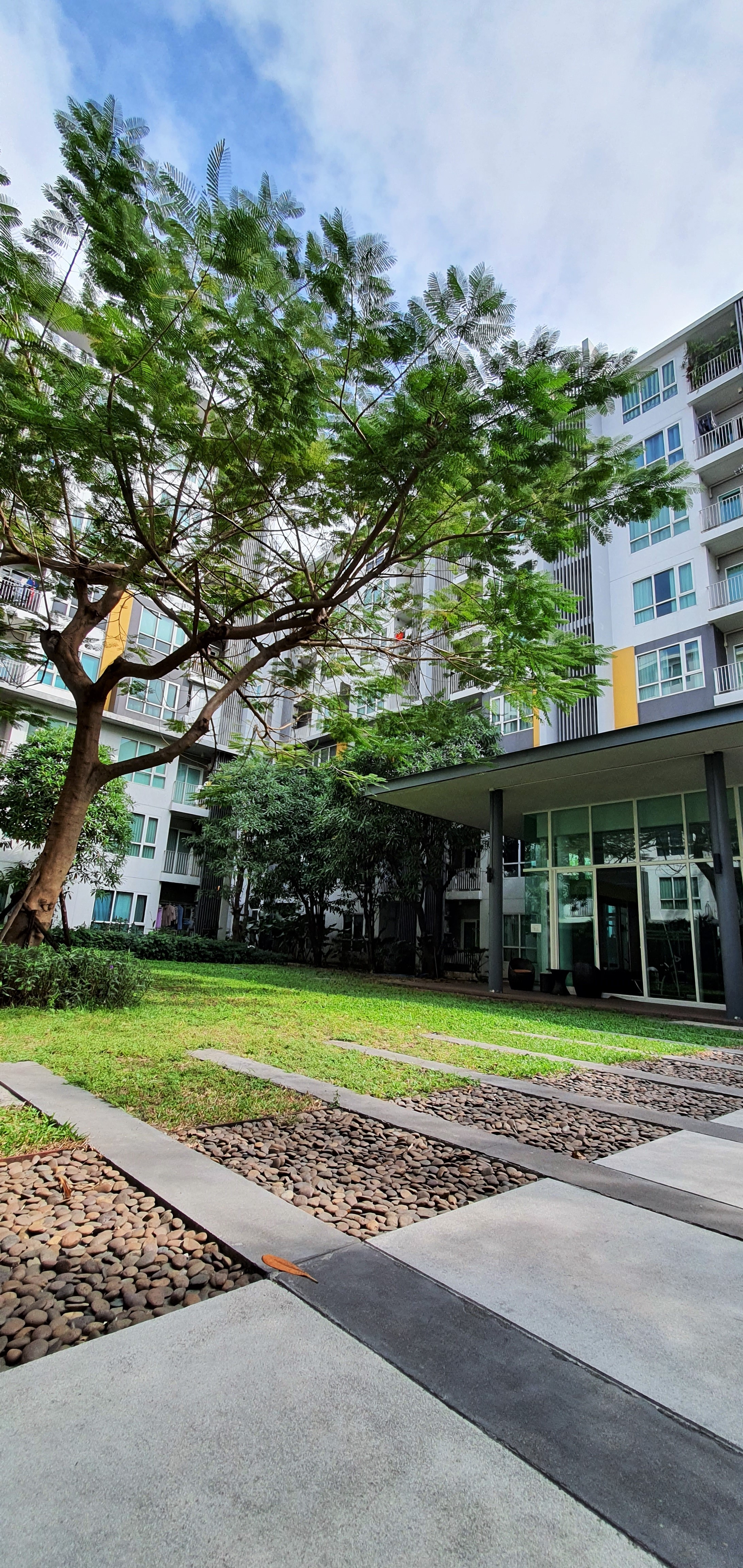 Condo for Sale: The Key Phaholyothin 34 - Lowest Price, Ready to Move In!