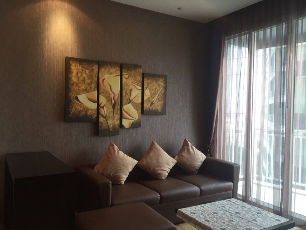 For rent 39 by sansiri, fully furnished room, ready to move in, beautiful room, come and get it all.