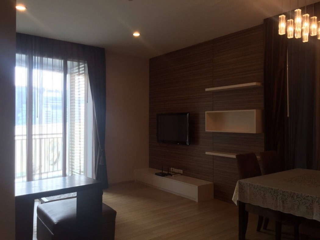 For rent 39 by sansiri, fully furnished room, ready to move in, beautiful room, come and get it all.