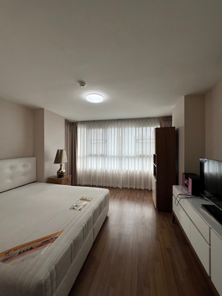 Ready for rent Brand new room, beautifully decorated room, The Clover Thonglor CondoNear BTS Thonglo