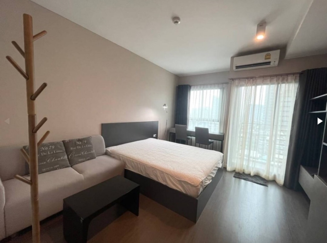 Urgent sale, cheap room  Condo IDEO Phahol - Jatujak, the room is already decorated, beautiful room 