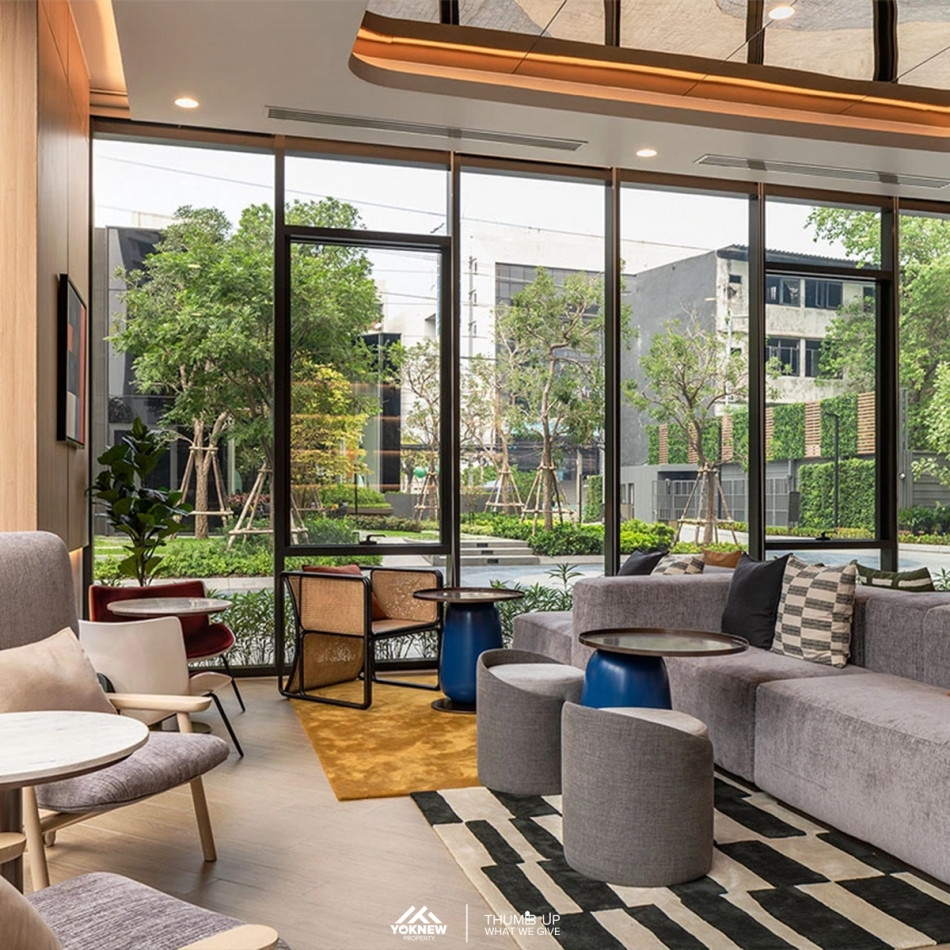 Urgent sale 2 bedrooms, 2 bathrooms, size 61.25 sq m. Condo THE BASE Phetchaburi – Thonglor