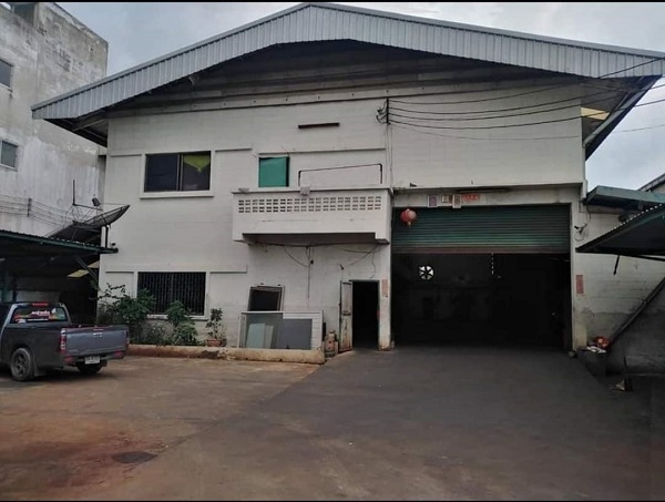 Warehouse for rent, Krungthep Kreetha factory, near motorway  Area size 1200 sq m, near Thap Chang c