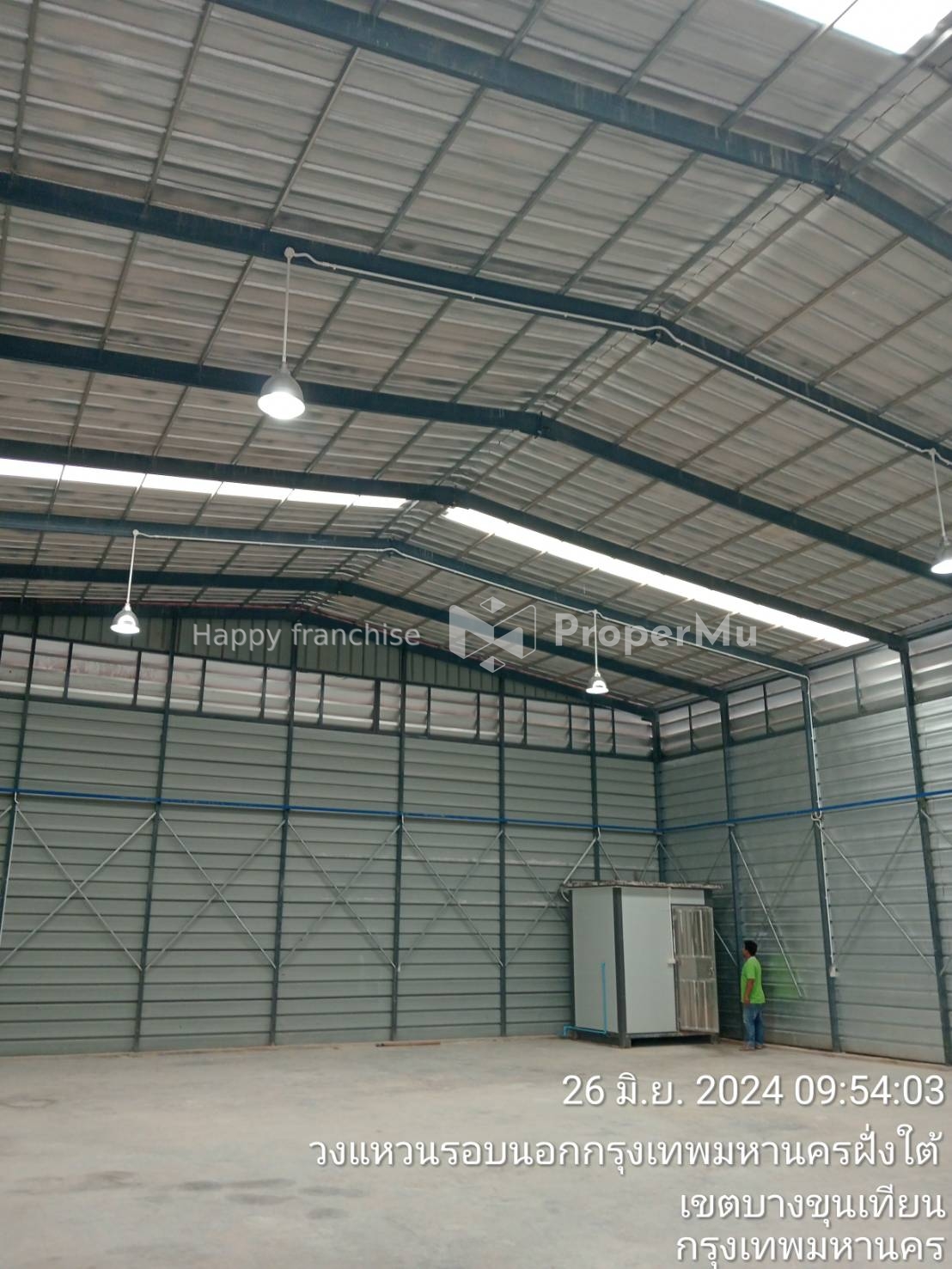 Ready-made warehouse for rent, next to the expressway, Bang Khun Thian, 300 sq m. Price: ฿36,000.00 / per month