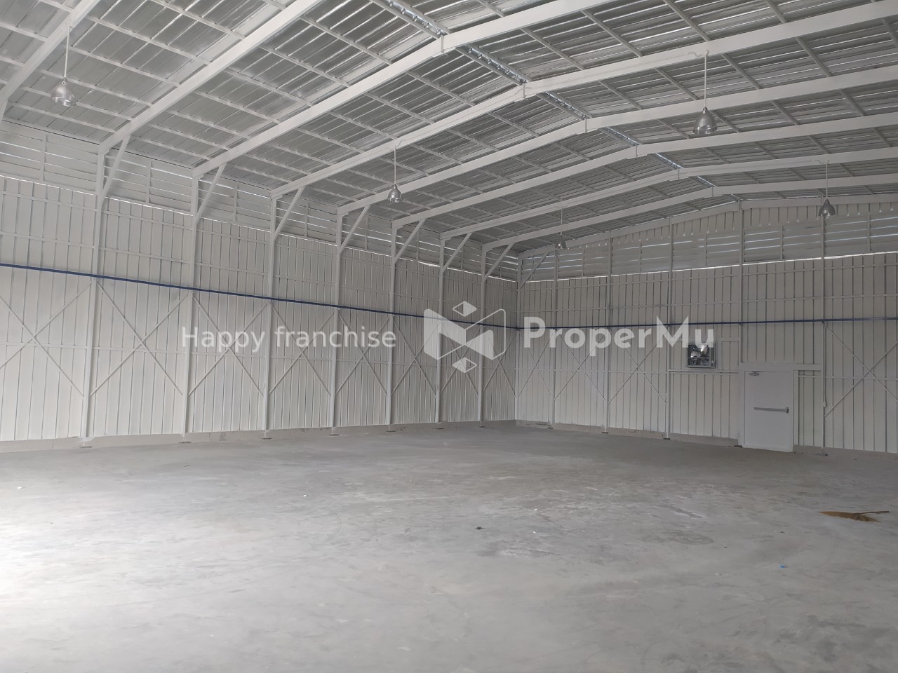 Ready-built warehouse for rent, Suk Sawat, Samut Prakan, 300 sq m. Price: ฿33,000.00 / per month