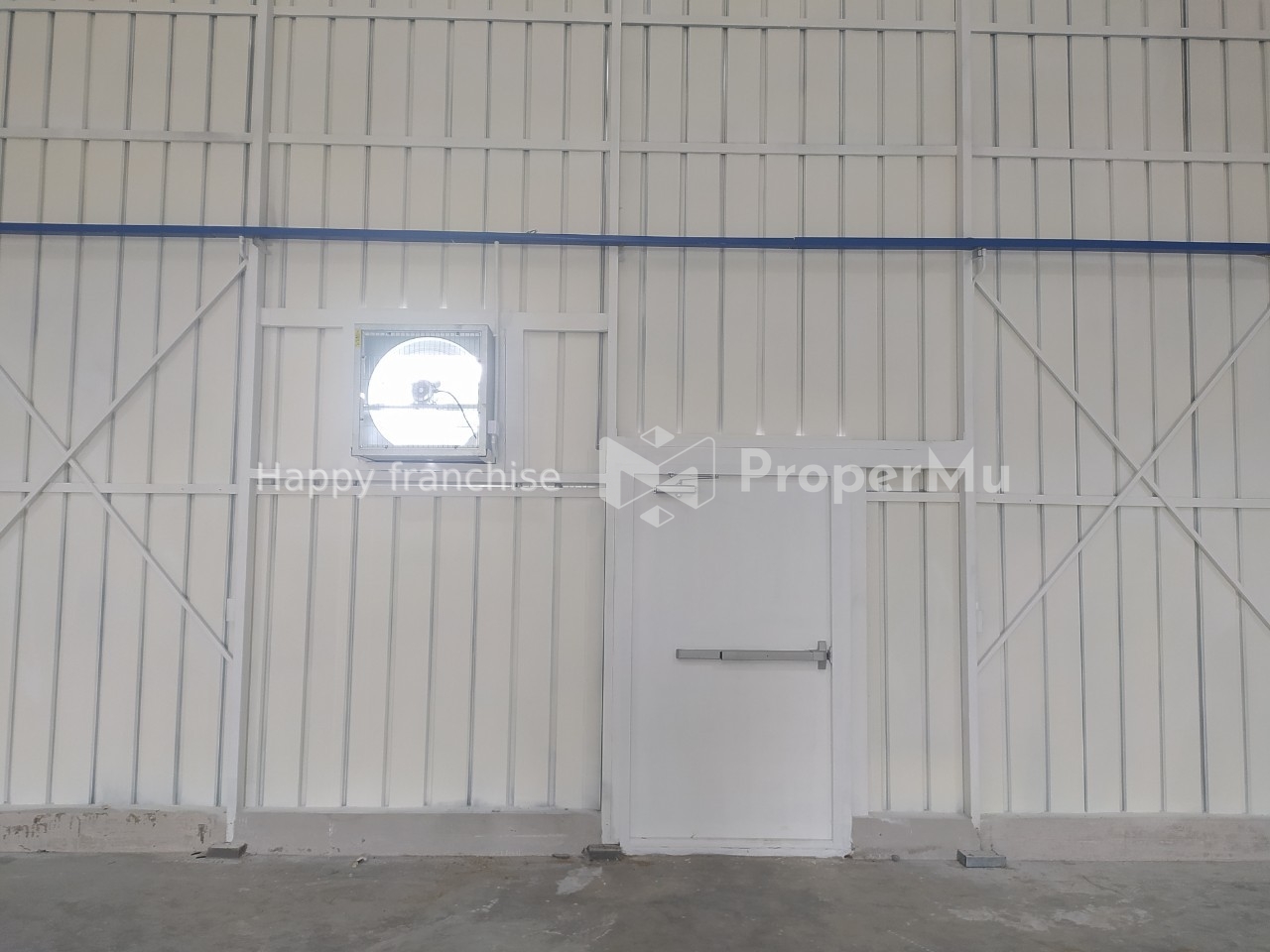 Ready-built warehouse for rent, Suk Sawat, Samut Prakan, 300 sq m. Price: ฿33,000.00 / per month