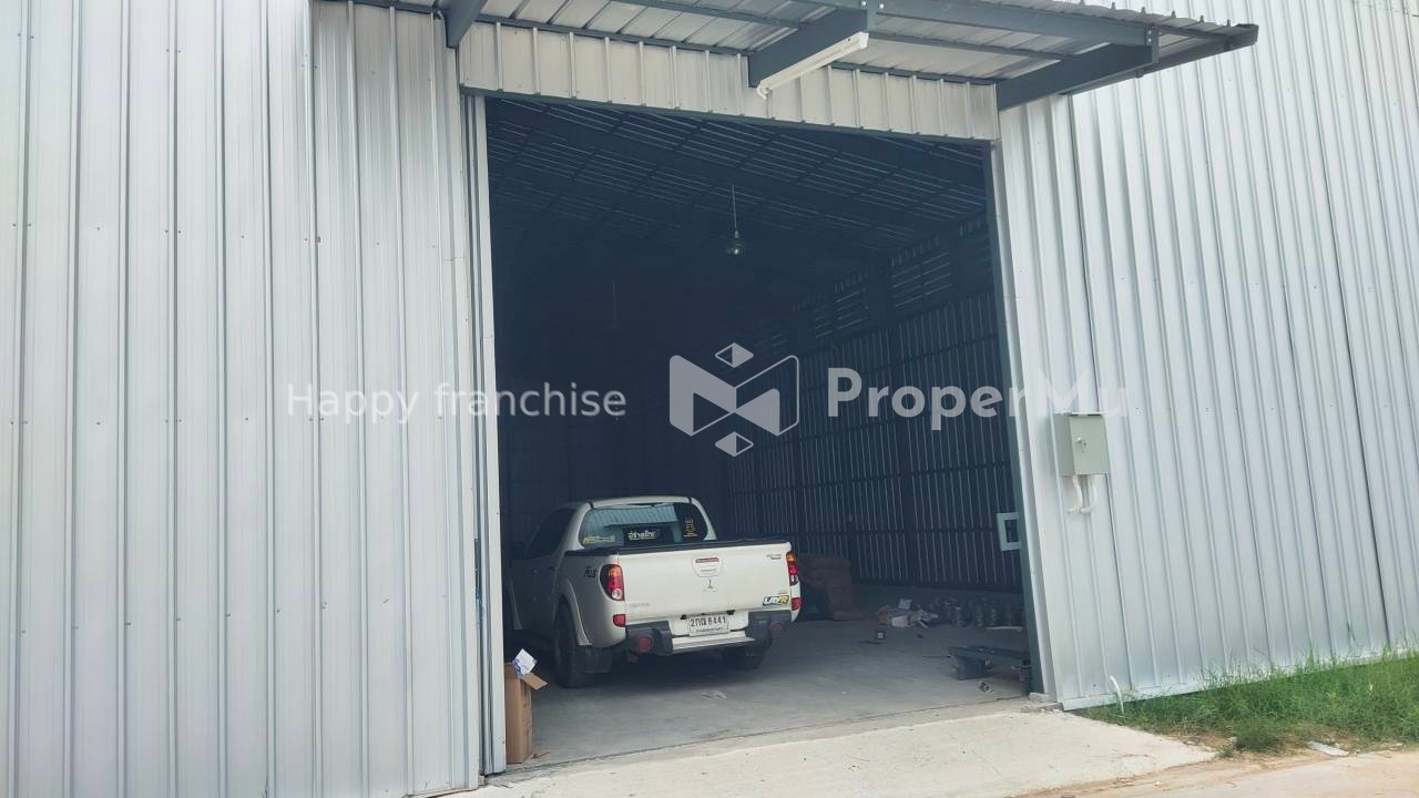 Warehouse for rent Laem Chabang-Pattaya, warehouse area 288 sq m., total area 500 sq m., price: ฿52,632.00 / month