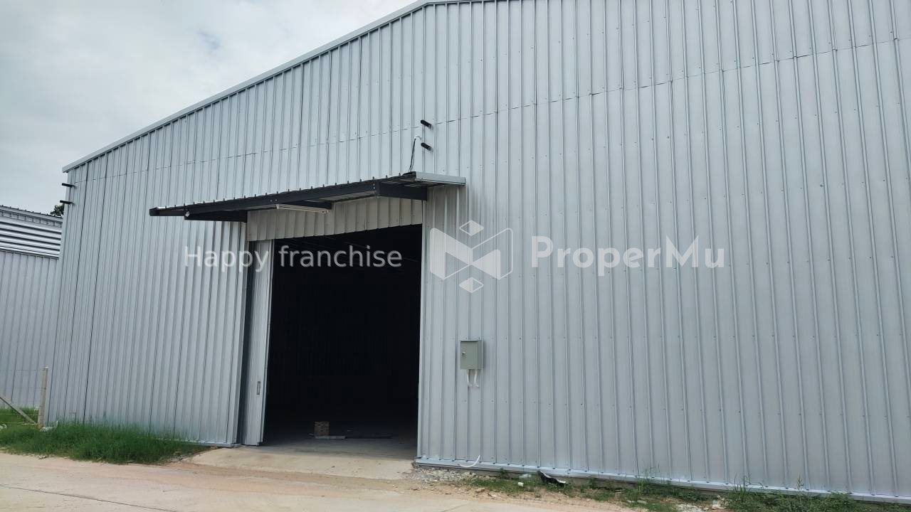 Warehouse for rent Laem Chabang-Pattaya, warehouse area 353 sq m., total area 600 sq m., price: ฿63,158.00 / month