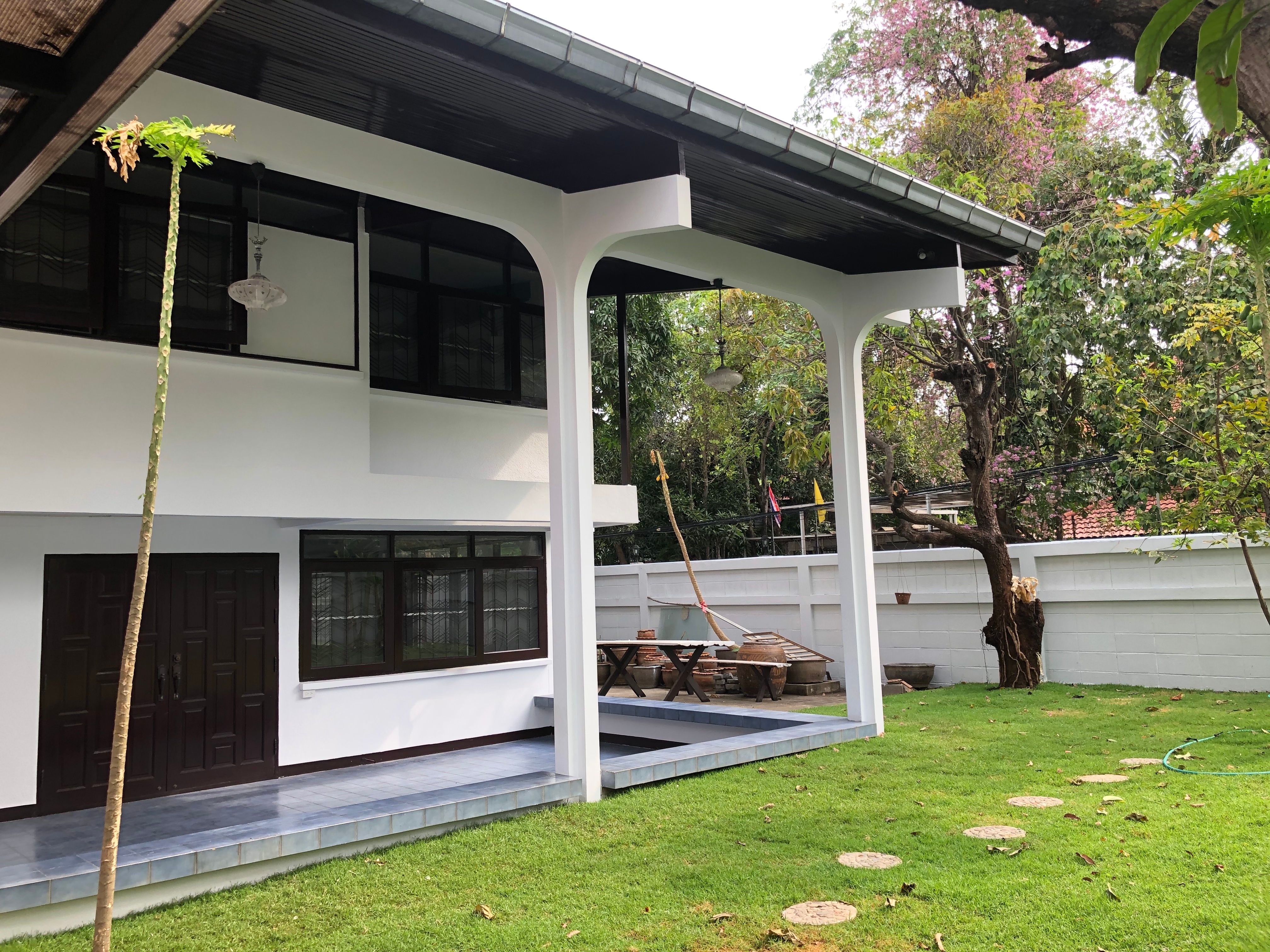 HOUSE /HOME OFFICE FOR RENT - Rama9