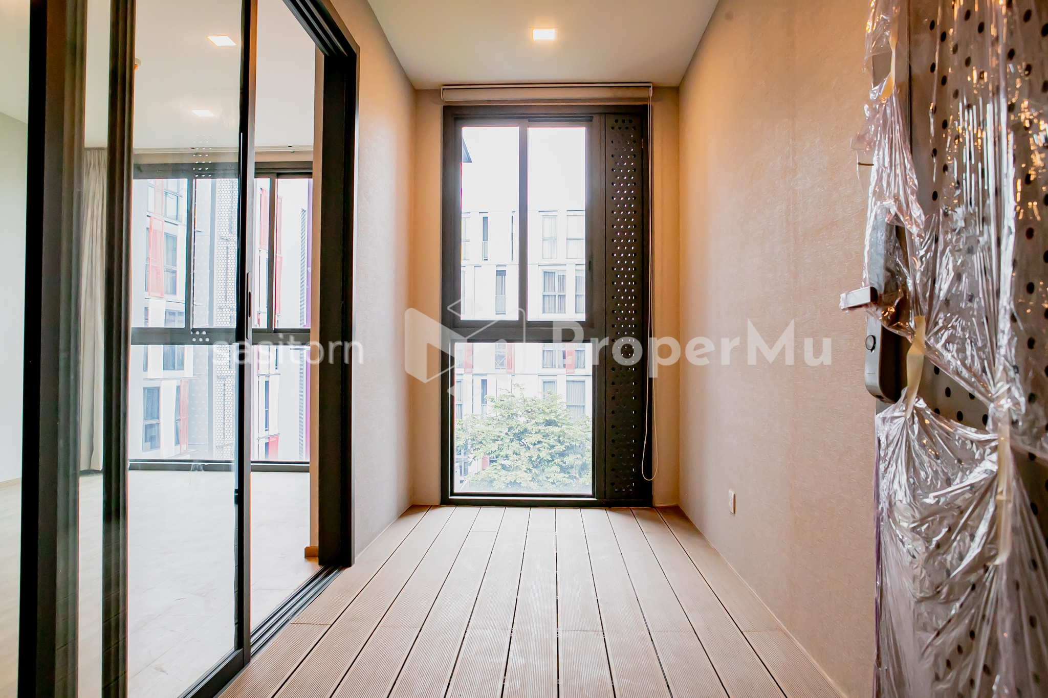 Modern 2-Bedroom Condo in Taka Haus Ekamai 12, Bangkok