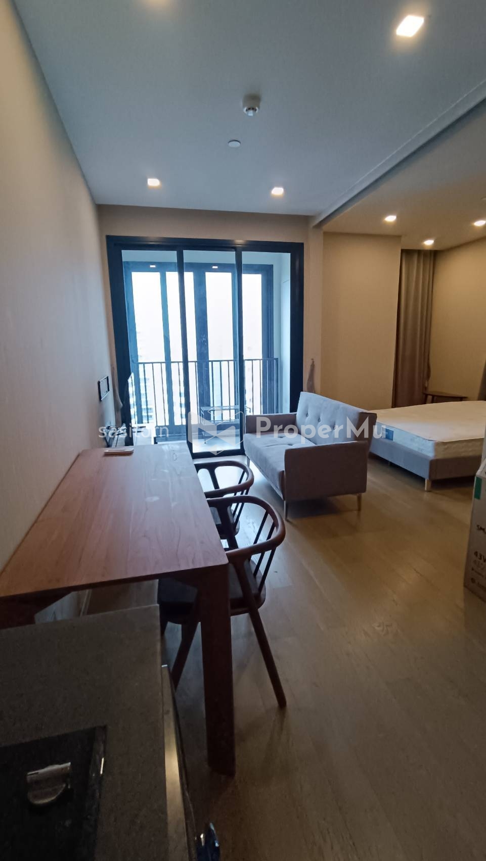 Luxury 1-Bedroom Condo in Ashton Asoke, Khlong Toei Nuea