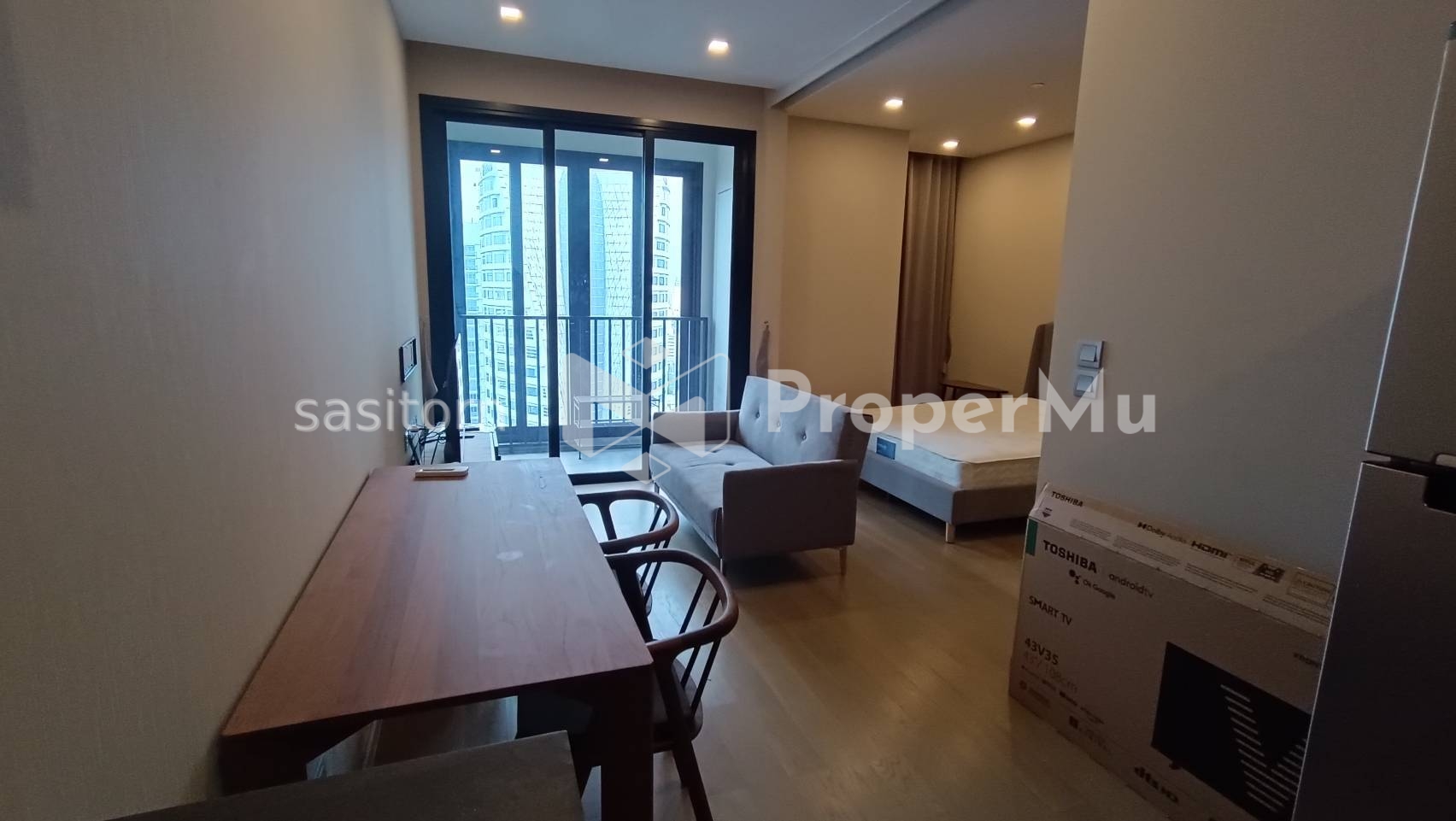 Luxury 1-Bedroom Condo in Ashton Asoke, Khlong Toei Nuea