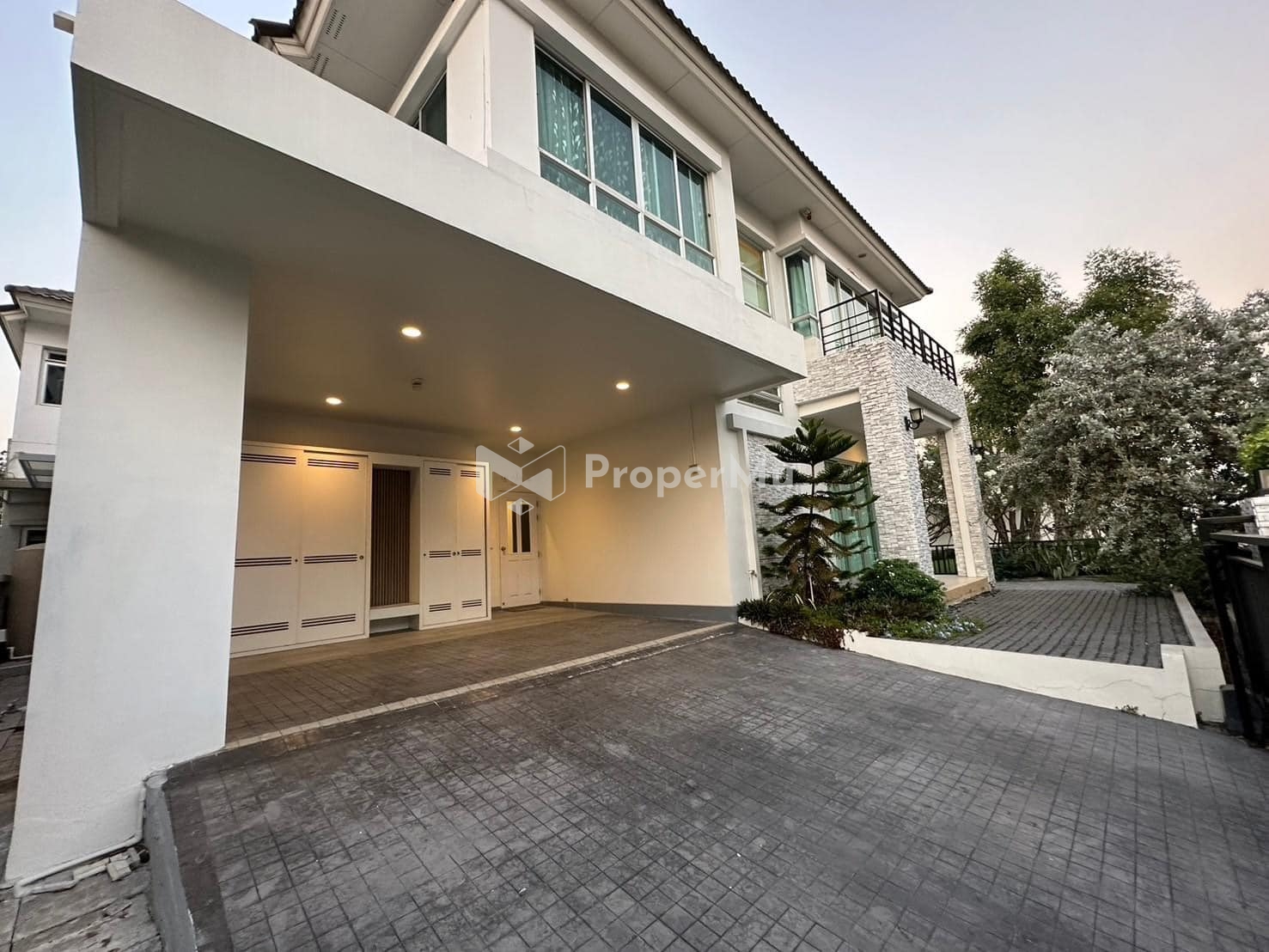 Detached house Bangkok Boulevard Rama9 Srinakarin 