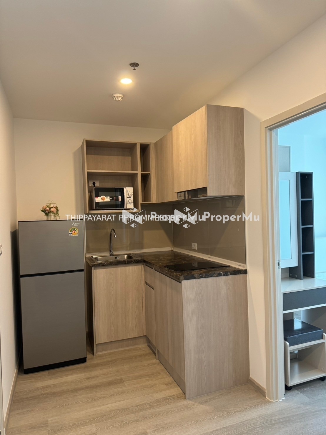 For Sale : Elio Sathorn-Wutthakat 1 Bed Plus 34.05 New Room!! High Floor Fully Furnished!!