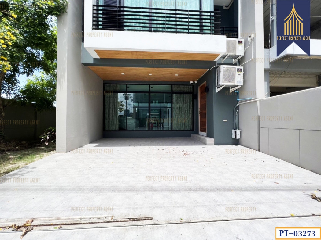 Townhouse for rent, 285 sq m., next to BTS Bearing, Samrong Nuea, Samut Prakan, good location